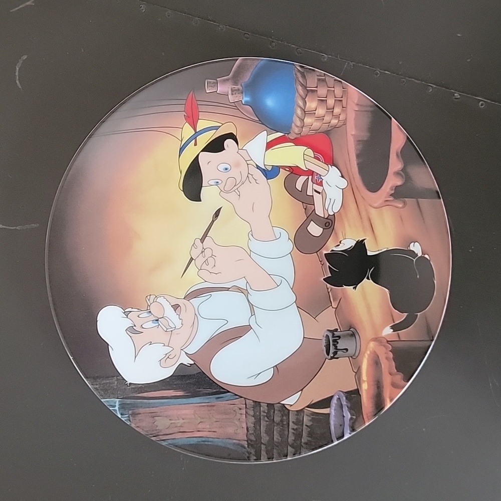Disney Collectors Plate Geppetto Creates Pinocchio